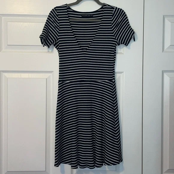 abercrombie skater dress Abercrombie black skater dress